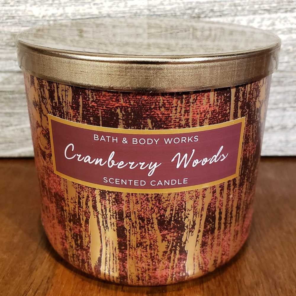 Bath & Body Works Candle • Cranberry Woods